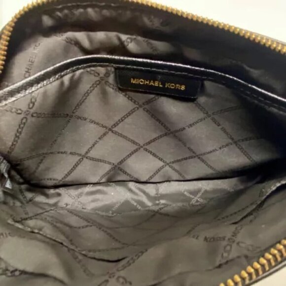 Michael Kors Jet Set East West Crossbody Black Pebbled Saffiano With Gold Trim - Picture 13 of 14